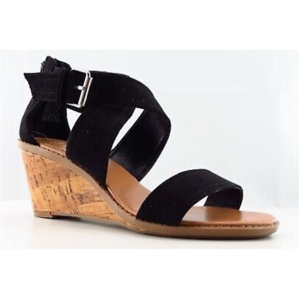 Black Strappy Wedges | 7